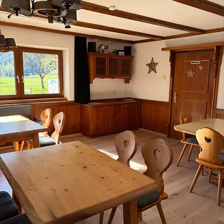 Alpenhaus بيت للعطل